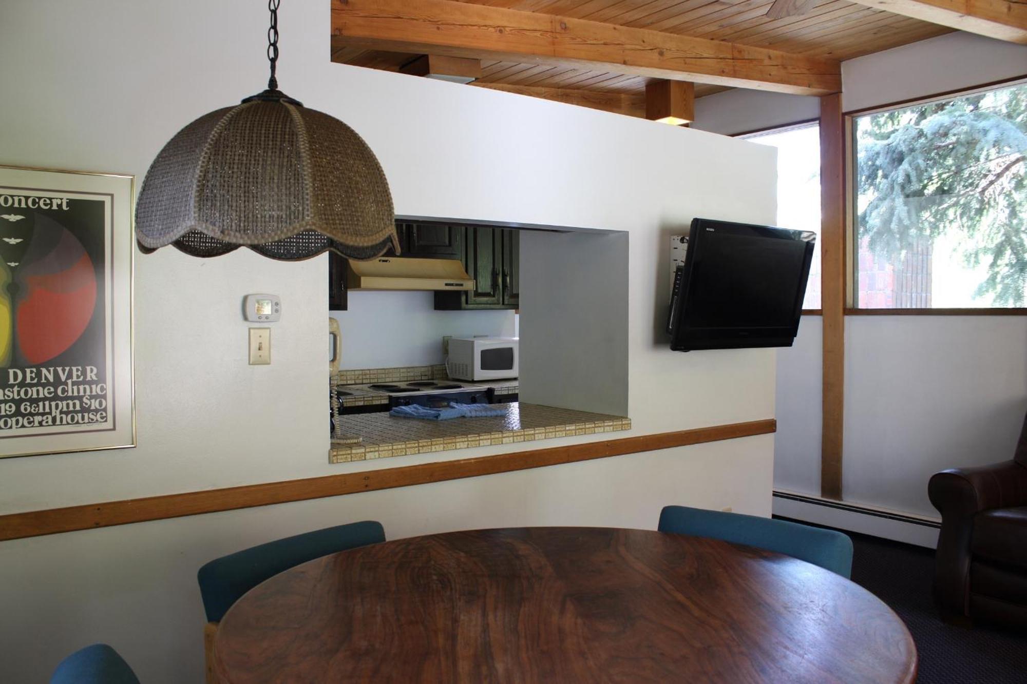 St Moritz Lodge And Condominiums Aspen Room photo